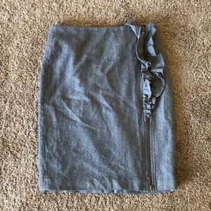 Banana republic gray skirt